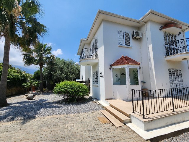 Tagesmietvilla in Alsancak, 5 Minuten von Merit Hotels und dem Strand entfernt +905428777144 Türkisch, Englisch, Russisch