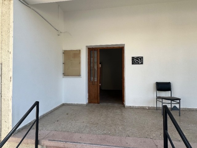 DETACHED BAHCELI WORKPLACE AT WALKING DISTANCE TO NICOSIA DEREBOYU STREET