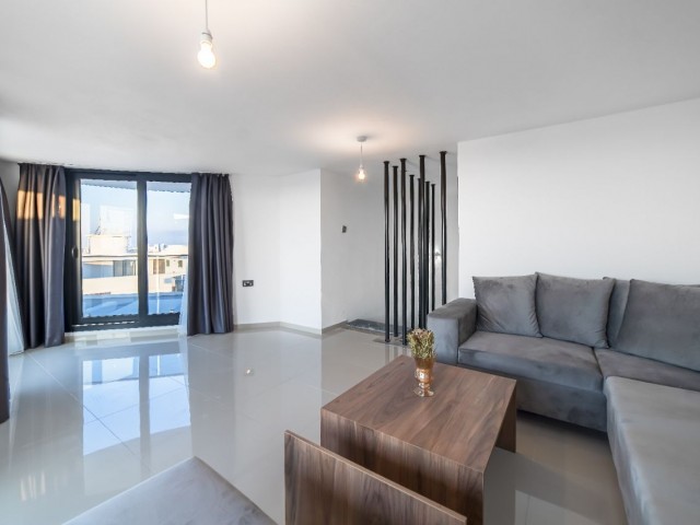 Girne merkez, lux, havuzlu, kiralik 3+1 penthouse +905428777144 English,  Türkçe,  Русский