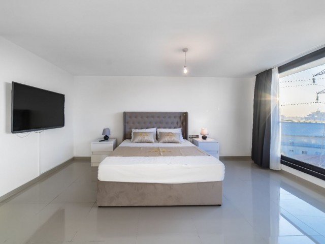 Kyrenia Zentrum, Luxus, mit Pool, 3+1 Penthouse zu vermieten +905428777144 Englisch, Türkisch, Russisch