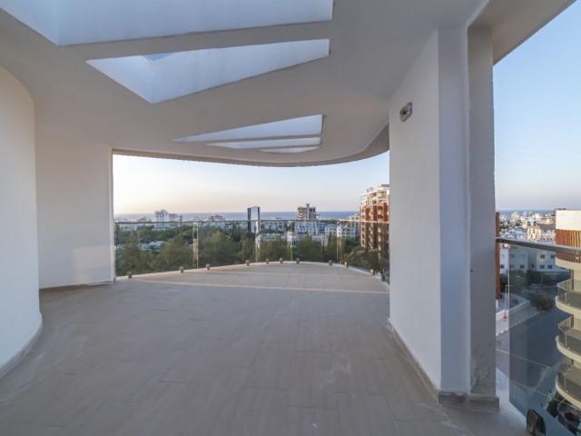 Kyrenia Zentrum, Luxus, mit Pool, 3+1 Penthouse zu vermieten +905428777144 Englisch, Türkisch, Russisch