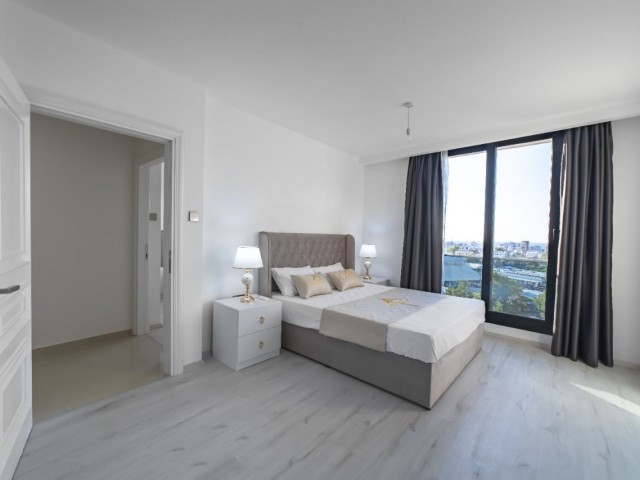 Kyrenia Zentrum, Luxus, mit Pool, 3+1 Penthouse zu vermieten +905428777144 Englisch, Türkisch, Russisch