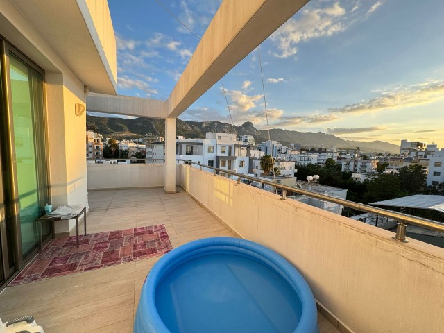 Girne, satilik eşyalı penthouse 1+1 100m2  +905428777144 English,  Türkçe,  Русский 