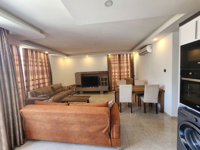 Flat To Rent in Alsancak, Kyrenia