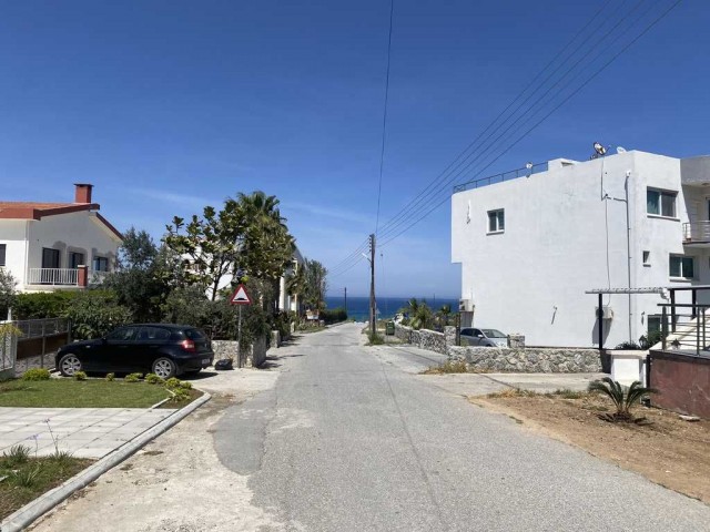 Detached House-Land for Sale in Girne Karaoğlanoğlu