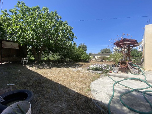 Freistehendes Haus-Grundstück zum Verkauf in Girne Karaoğlanoğlu