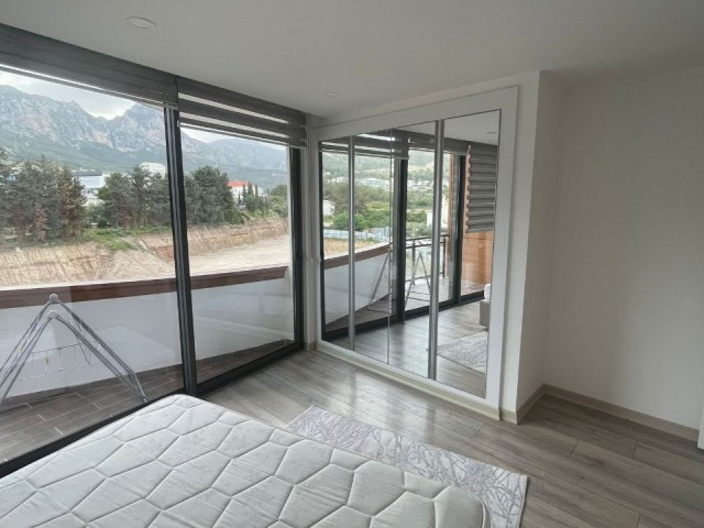 2+1 FLAT FOR SALE IN AN ELITE SITE IN KYRENIA!!