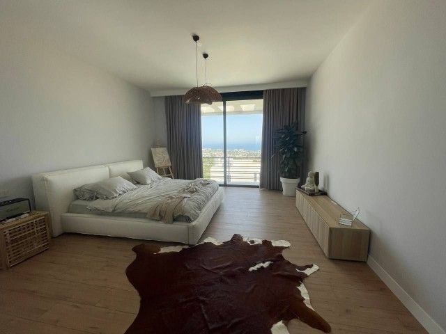 Villa 4+1 With Swimming Pool and Beautiful Sea View Kyrenia