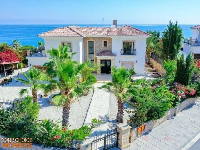 Luxury Villa For Sale 4+2 In Esentepe 