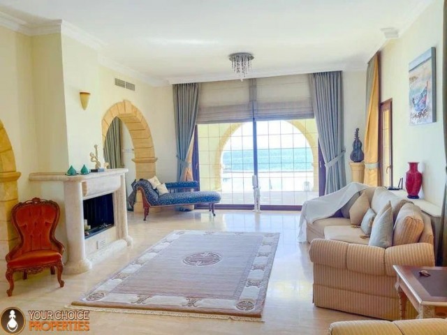 Luxury Villa For Sale 4+2 In Esentepe 