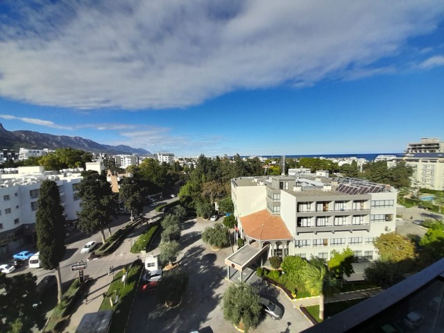 Luxuriöses 2+1-Penthouse mit herrlichem Meerblick im Herzen von Kyrenia