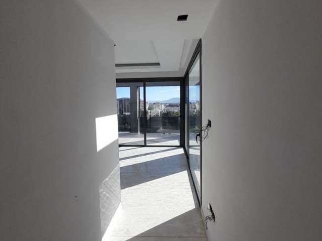 Luxuriöses 2+1-Penthouse mit herrlichem Meerblick im Herzen von Kyrenia