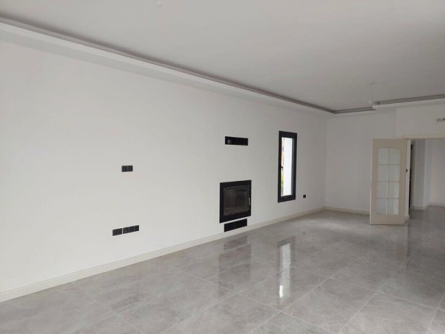 NEUE Villa 3+1 zum Verkauf mit Garten und privatem Pool in Catalkoy, Kyrenia.