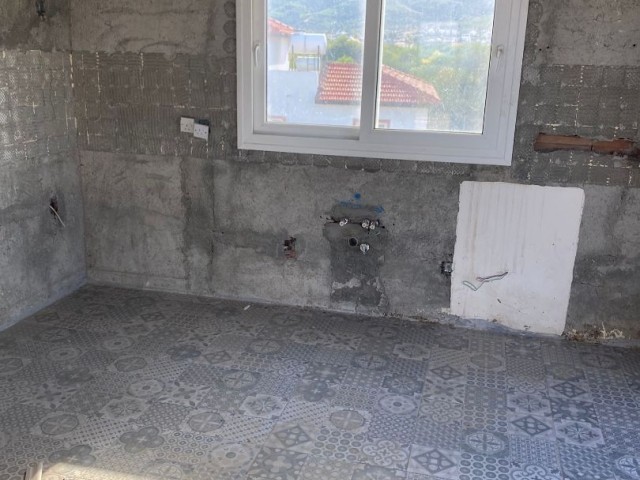 LAPTA'da 3 villa dahil arsa satışı