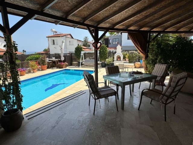 4+1 VILLA FOR SALE IN ESENTEPE!