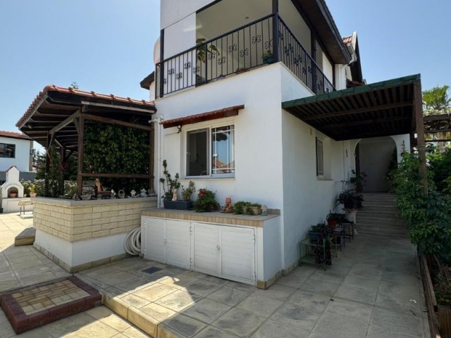 4+1 VILLA FOR SALE IN ESENTEPE!