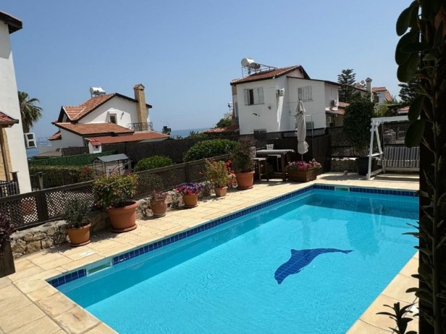 4+1 VILLA FOR SALE IN ESENTEPE!