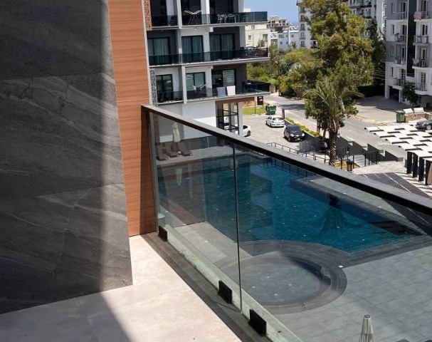 1+1 flat for sale in Kyrenia Center. There is a common pool and gym. Close to many locations in the city center.