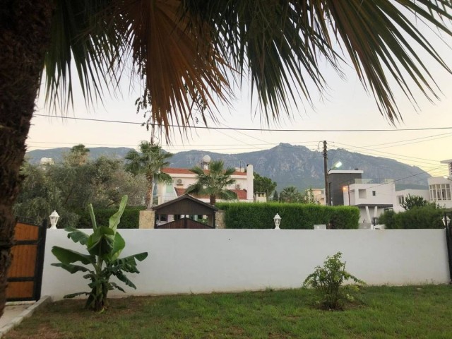 Luxuriöse moderne Villa in Kyrenia