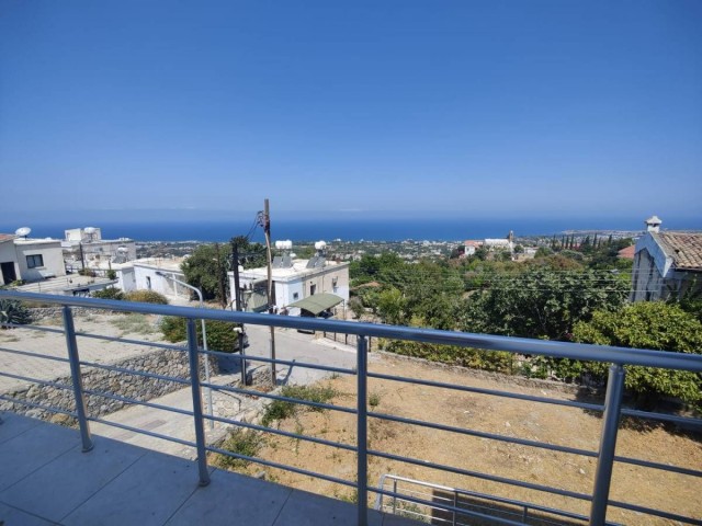 Duplex-Villa zum Verkauf mit herrlichem Blick auf die Berge und das Meer in Başpınar