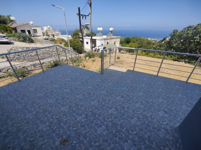 Duplex-Villa zum Verkauf mit herrlichem Blick auf die Berge und das Meer in Başpınar