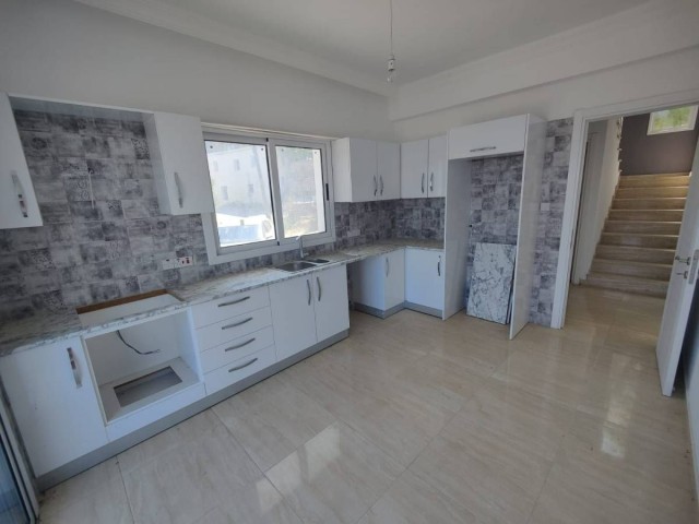 Başpınar Muhteşem Dağ Deniz Manzaralı Satılık Duplex Villa 