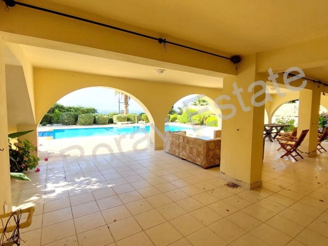 4+1 300m2 villa with pool 