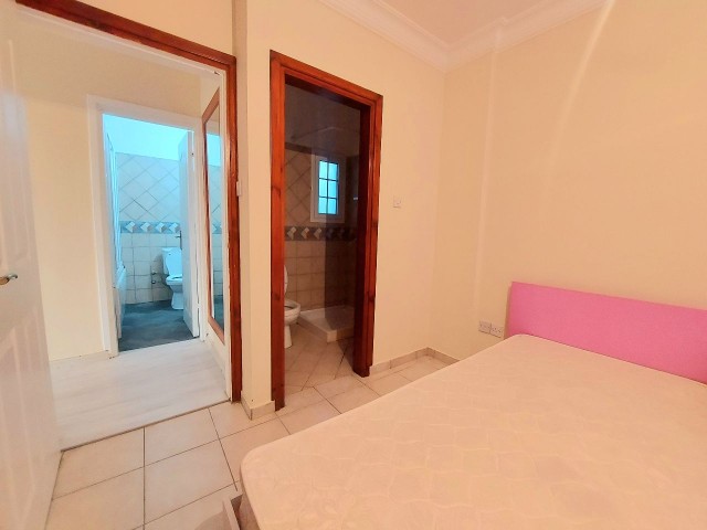 Girne merkezde kiralık 2 banyolu full eşyalı 2+1 daire 