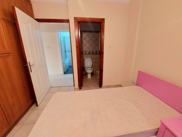 Girne merkezde kiralık 2 banyolu full eşyalı 2+1 daire 