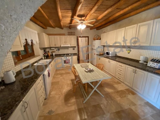  3+1 stone house with pool for rent in Edremit- (annual rental to family)