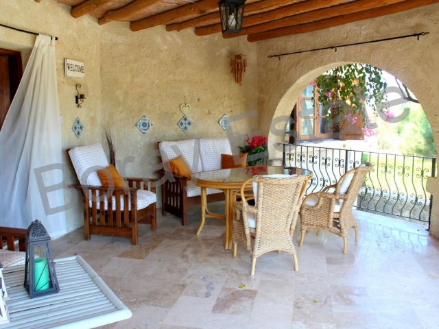  3+1 stone house with pool for rent in Edremit- (annual rental to family)