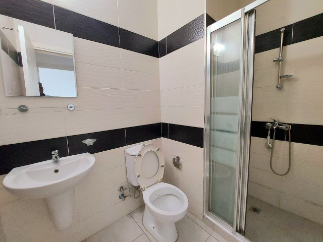Luxury 2+1 apartment for rent in girne city center 