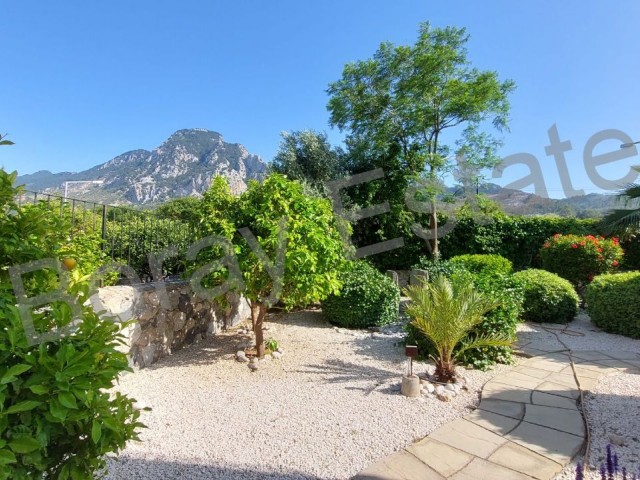 Villa For Sale in Karşıyaka, Kyrenia