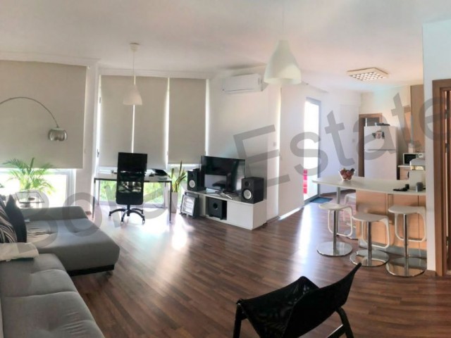 2+1 spacious flat in a complex with pool in the center of Kyrenia