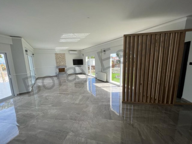 1650m2 arazi içinde toplamda 3 ayrı bina