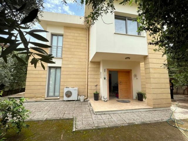 3+1 villa with pool in Yesiltepe area