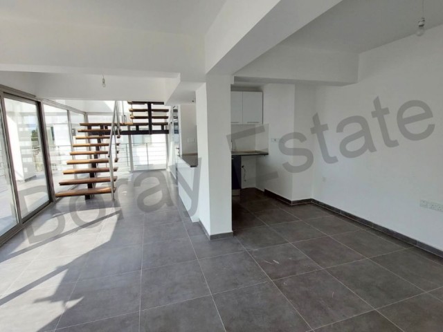 Penthouse with 2 bedrooms for sale in Kyrenia Center