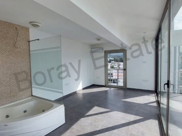 Penthouse mit 2 Schlafzimmern zum Verkauf im Kyrenia Center