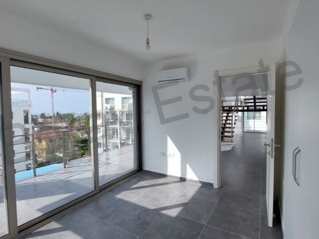 Penthouse with 2 bedrooms for sale in Kyrenia Center