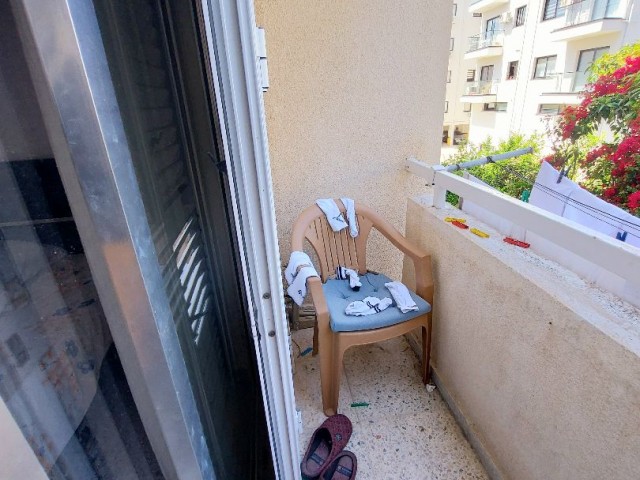 2+1 FLAT FOR SALE IN CENTER OF KYRENIA, 100M² ,   65,000 POUNDS  