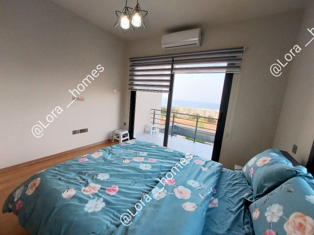 Girne Esentepe'de denize Çok Yakın Satılık lüks full eşyali 4+1 Villa,