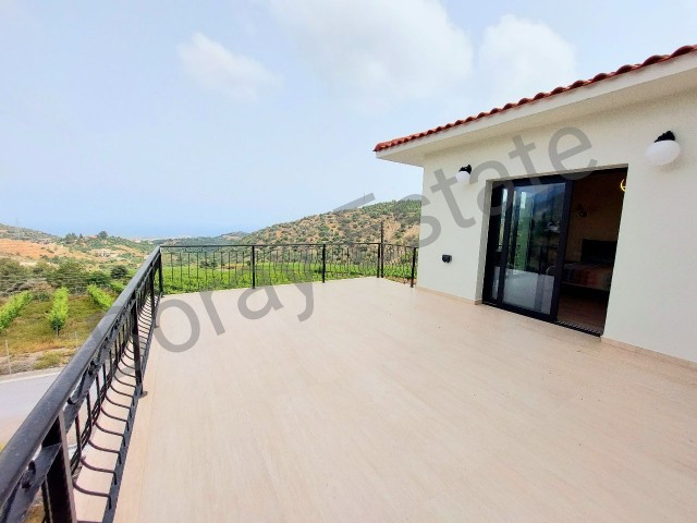 BRANDNEUE, LUXURIÖSE 4+1-VILLA ZUM VERKAUF IN KYRENIA, REGION ALSANCAK, MIT BLICK AUF DEN ESCAPE-STRAND.