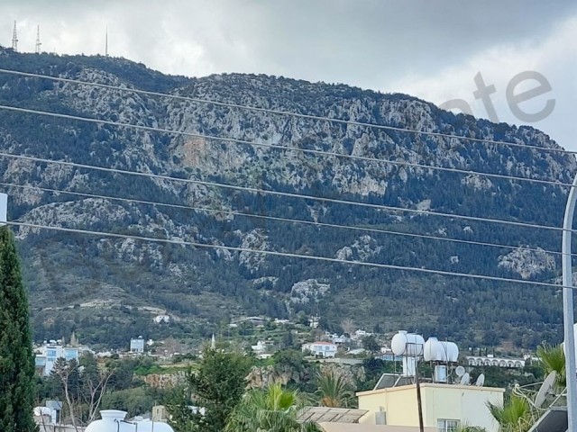 Girne Laptada geniş 2 yatak Odalı bahceli daire