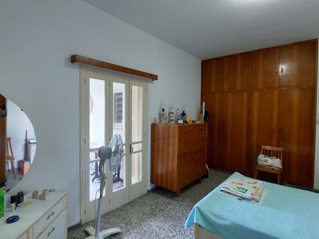 Geräumige 2-Zimmer-Wohnung mit Garten in Girne Lapt