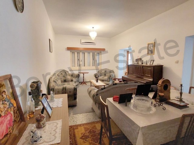 Spacious 2 bedroom apartment with garden in Girne Lapt