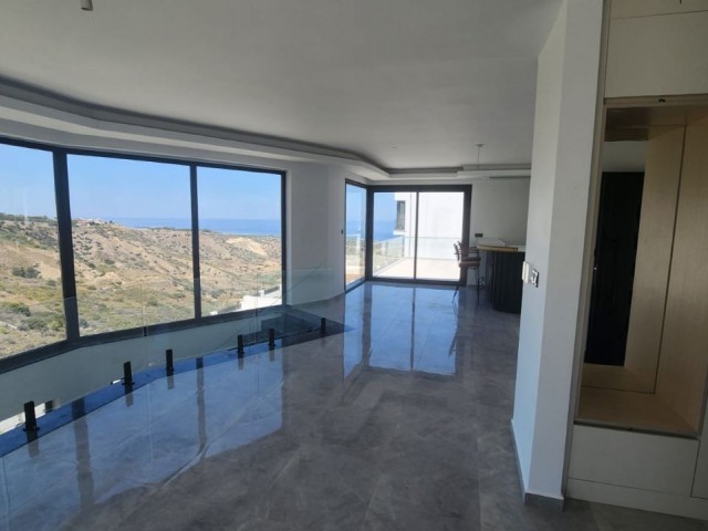 4+2 Triplex Luxury Villa with Pool in Girne Arapköy Area  Within 2 acres of land, 450 m2 indoor usage area