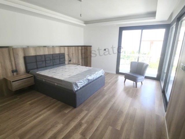  4+2 Havuzlu  Triplex Lüks Villa  2 Dönüm Arazi İçerisinde,  450 m2 kapalı kullanım alanı