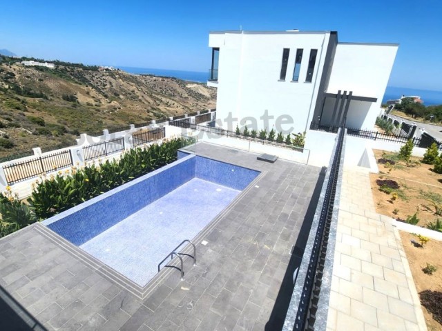 4+2 Triplex Luxury Villa with Pool in Girne Arapköy Area  Within 2 acres of land, 450 m2 indoor usage area