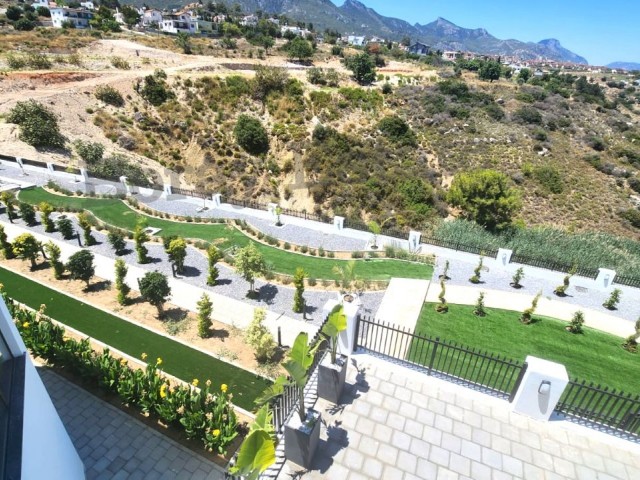 Triplex Luxury Villa with 4+2 Pool in 2 Decares of Land in Girne Arapköy Area