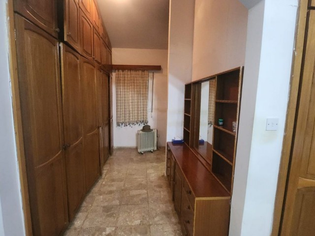 4+2 Detached House on 6.5 Decares of Land in Kyrenia Kömürcü Area